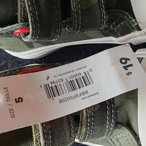 BNWT 5T high-top camo shoes - Picture 5 of 5